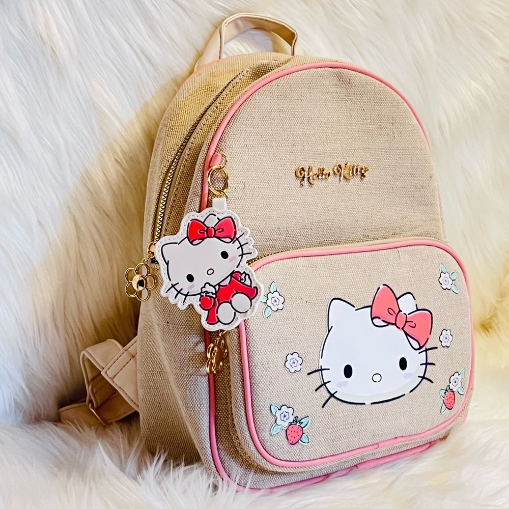 Hello Kitty Backpack - Picture 2 of 5